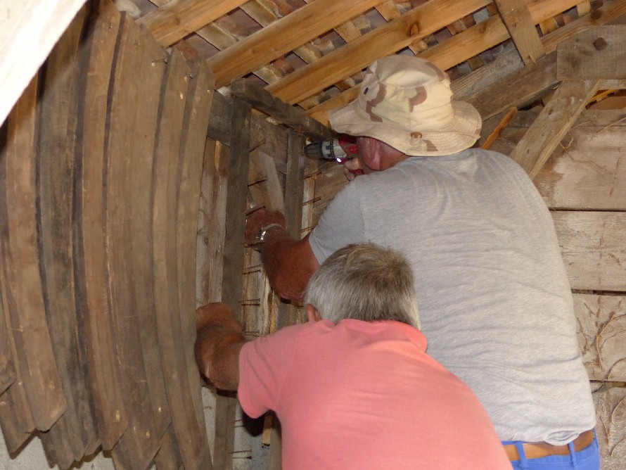 Pose d'un ratelier à cuillers